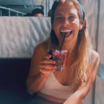 Thaís Müller Instagram - o off tá mais goxtoso
