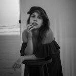 Thaís Müller Instagram - o famoso, MANDA JOBS, de segunda ph: @gabrielgcortes
