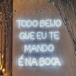 Thaís Müller Instagram – é Junho, 
parece que eu fui muito bem recebida por aqui…
que sorte a minha ser só cercada de gente incrível !!! 🫶🏼