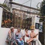 Thaís Müller Instagram – se for pra gente juntar que seja sempre assim: lugar incrível, amigos maravilhosos, música boa e a barriga doendo a beça de tanto rir • como é gostoso a gente junto! 🫶🏼

quero maaaaiissss @bourbon.festival.paraty