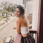 Thaís Müller Instagram – se for pra gente juntar que seja sempre assim: lugar incrível, amigos maravilhosos, música boa e a barriga doendo a beça de tanto rir • como é gostoso a gente junto! 🫶🏼

quero maaaaiissss @bourbon.festival.paraty
