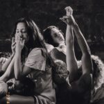 Thaís Müller Instagram - acordei com saudade do palco dessa confusão deliciosa de camarim e ensaio de me sentir em casa ali e de me sentir em casa com eles 🫶🏼 @comoselivrar_peca • jan 2023 @sedeciadosatores direção: @ricardosantosdirecao