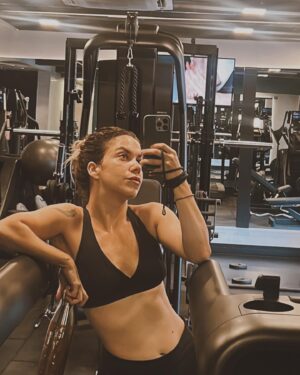 Thaís Müller Instagram - o off tá mais goxtoso