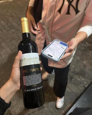 Thais Lago Instagram - Meu vinho preferido e aleatórias