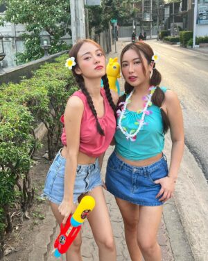 Thanaporn Rattanasasiwimon Instagram - เปิดก่อนได้ปูด !!! 🔫💦
ตื่นมาพร้อมความเขียว ช้ำไปทั้งตัว 55
เล่นน้ำหรือไปทำสงครามมาาาาา

#มายฮาเร็ม #haremminee 
#songkran #สงกรานต์