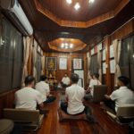 Thanaporn Wagprayoon Instagram - พักจากการงานทางโลก มาฝึกใจให้รับพระธรรมเท่าที่จะจัดสรรชีวิตได้ การได้เรียนวิชาธาตุกรรมฐาน คือการฝึกใจชั้นยอด ให้เข้าถึงธาตุ จึงเห็นธรรม กราบความเมตตาจากท่านอาจารย์กุนที ภูผาธรรม แม้วันนี้ ท่านจะเหนื่อยล้าจากภาระกิจการงาน และการเดินทางจากกรุงเทพ เพื่อมาภูผาธรรม ถึงเมื่อ 19.30 ท่านลงสอน ตั้งแต่ 20.00-24.00 น. ทุกคนที่เดินทางมา ต่างได้ประโยชน์ตามภาชนะของแต่ละท่าน ความเมตตาจากครูบาอาจารย์เป็นเช่นนี้เสมอมา ศิษย์น้อมกราบหัวใจอาจารย์จริงๆ🙏🙏🙏