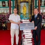 Thanaporn Wagprayoon Instagram - เช้านี้มูลนิธิภูผาธรรม ได้นำข้าวสาร165กิโลกรัมไปร่วมทำบุญ ณ โรงพยาบาลเทียนฟ้า เพื่อนำไปสมทบเป็นอาหารสำหรับผู้เข้ารับการรักษา ขออนุโมทนากับภูผาธรรมด้วยค่ะ 🙏
