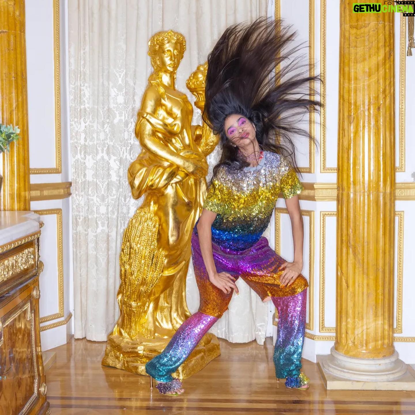 Thandiwe Newton - 4.5K Likes - I mean, hello Saturday! @ashish new collection has me creaming at the counter.
I’m sorry - HOW gorgeous are these looks? Where ARE we? Don’t you want to go there and dream the night away? Ahhhhhh.
And he’s the loveliest human. Always there for me - fashion-wise. And he gives no f**ks - his work is his art is his protest is his stream of consciousness is Ashish 🙏🏽
And we both live in Kilburn 😝 Hail up the #KilburnMassive #KilburnQueersForever
Hope you all get to daydream a little this weekend. Hang in there - “we’re all in the gutter, but some of us are looking at the stars” - I think that was Oscar Wilde …
X Thandiwe