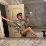 Thandiwe Newton Instagram - Back at the hotel after @gothamawards #President lost bigly, but won mostly 🙏🏽 Sent pics to @erinwalshstyle to show off my DIY hair tonight. No budget for hair and make up ‘cause #President is the ‘little documentary that could’, and no way I’m spending MY money on tricking myself up! So DIY. I’m a Drag Queen at heart, even if don’t have the d**k to prove it. Facts. @kerastase_official thanks to @loniburkow was a HUGE help. And #Elnett hairspray. And #Tancho hair tique And dreamy @chanelofficial #rougueallurelaque in ‘80 Timeless’ on my pout. @oscardelarenta divine skirt and top ( I snipped off a bit of the skirt and put it in my hair). Cool @cicada_jewelry earrings “We’re all naked. The rest is Drag” Ru Paul ♥️ X Thandiwe