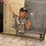 Thandiwe Newton Instagram - Back at the hotel after @gothamawards #President lost bigly, but won mostly 🙏🏽 Sent pics to @erinwalshstyle to show off my DIY hair tonight. No budget for hair and make up ‘cause #President is the ‘little documentary that could’, and no way I’m spending MY money on tricking myself up! So DIY. I’m a Drag Queen at heart, even if don’t have the d**k to prove it. Facts. @kerastase_official thanks to @loniburkow was a HUGE help. And #Elnett hairspray. And #Tancho hair tique And dreamy @chanelofficial #rougueallurelaque in ‘80 Timeless’ on my pout. @oscardelarenta divine skirt and top ( I snipped off a bit of the skirt and put it in my hair). Cool @cicada_jewelry earrings “We’re all naked. The rest is Drag” Ru Paul ♥️ X Thandiwe