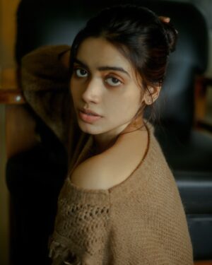 Tharshika Instagram - Life 🤍

Shot by @irst_photography

#casualoutfit #nomakeup #potraits #asetheticvibes #photooftheday #tharsika #tamilcinema #tamilactress