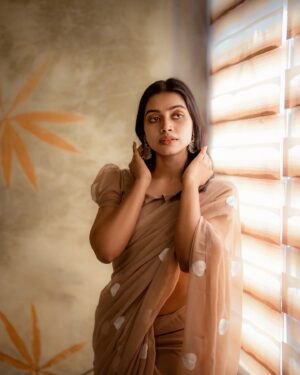 Tharshika Instagram - 🤍

Shot by @ourtales_barath 

#tharsika #photoshoot #tamilponnu #photooftheday #southindianmodel #tamilcinema
