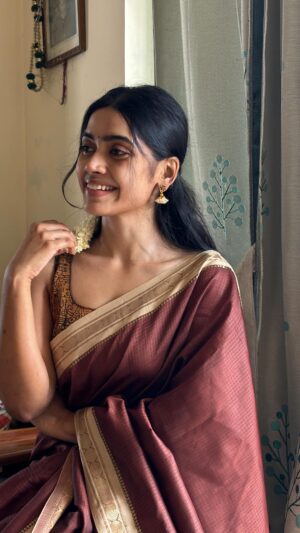 Tharshika Instagram - Unna vida …. 🤍

#tamilputhandu #traditional #saree #sareestyle #tamilponnu #tharsika #reeloftheday