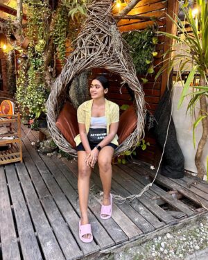 Tharshika Instagram - Streets of krabi 🤍

#krabi #vacation #thailand #raileybeach