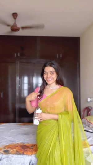 Tharshika Instagram - உன் கண்மணி 🤍

#okkanmani #maniratnam #dulquersalmaan #tamilcinema #tamilactress #tamilponnu #styling #saree #stylingtips