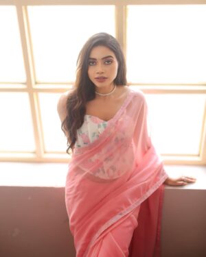 Tharshika Instagram - Page 1 of 365 📖 

Mua @sangeethamakeoverartistry 
Shot by @nuraphotographyofficial 

#2024 #newyear #tharsika #photogram