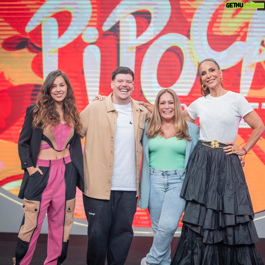 Thati Lopes Instagram - Hoje t么 l谩 no Pipoca da @ivetesangalo E ainda com @susanavieiraoficial e @ferrugem 脭 sorte 馃А