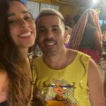 Thati Lopes Instagram - @foliatropical obrigada pelos ótimos momentos! Vlw @jaffersoares @rodrigorodriguesator O último vídeo que me emocionou demais! O amor de quem ama o carnaval. A saudade de quem nos ensinou a amar! Te amo @jujuneto e parabéns @eduardodlavor comemorando junto com a Viradouro. @georgesauma vivendo isso comigo. 🧡 @allureeventsatelier 😍