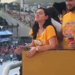 Thati Lopes Instagram - @foliatropical obrigada pelos ótimos momentos! Vlw @jaffersoares @rodrigorodriguesator O último vídeo que me emocionou demais! O amor de quem ama o carnaval. A saudade de quem nos ensinou a amar! Te amo @jujuneto e parabéns @eduardodlavor comemorando junto com a Viradouro. @georgesauma vivendo isso comigo. 🧡 @allureeventsatelier 😍
