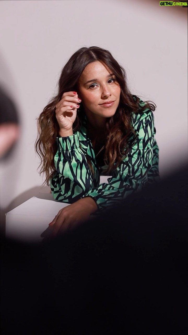 Thati Lopes Instagram - Segura esses bastidores do ensaio com a @thatilopes , liberamos um spoiler de um material lindo que vem por aí! 🧡 Fotografo: @davidarrais @studiodavidarrais Make e cabelo: @marcelavie Styling: @luanventilari Assist: @larissalnv Vídeo/fotos making of: @raelserafim Fashion film: @marllonoliveiras Catering: @bastardos_burger