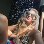 Thati Lopes Instagram - 🎉 Celebrando mais um ano de vida com gratidão e entusiasmo! Hoje nesse lugar lindo que descobrimos! Pronta para mergulhar de cabeça nesse novo ciclo. E vem coisa boa e diferente aí! Assim como a harmonia de uma serenata com meu amor @georgesauma e um parabéns com pessoas lindas que encontrarmos no caminho. Momentos do agora pq a vida é agora! 🧡