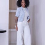 Thauny Raquel Instagram – Tô atrasada ⏰ #meujeansdamyller 
Eu sempre, e vocês? 

#trend #trendatrasada