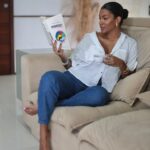 Thauny Raquel Instagram - Jeans e Branco é meu mood favorito para o dia a dia. E a @damyller nunca fica de fora quando o assunto é jeans, conforto e elegância. #meujeansdamyller #lookdodia #out