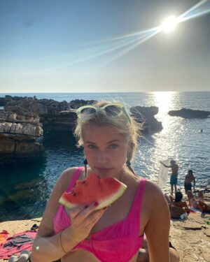 Thea Sofie Loch Næss Instagram - 🩵LEBANON🩵