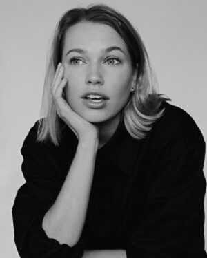 Thea Sofie Loch Næss Instagram - by @luccoiffait in london some time ago 🎀
