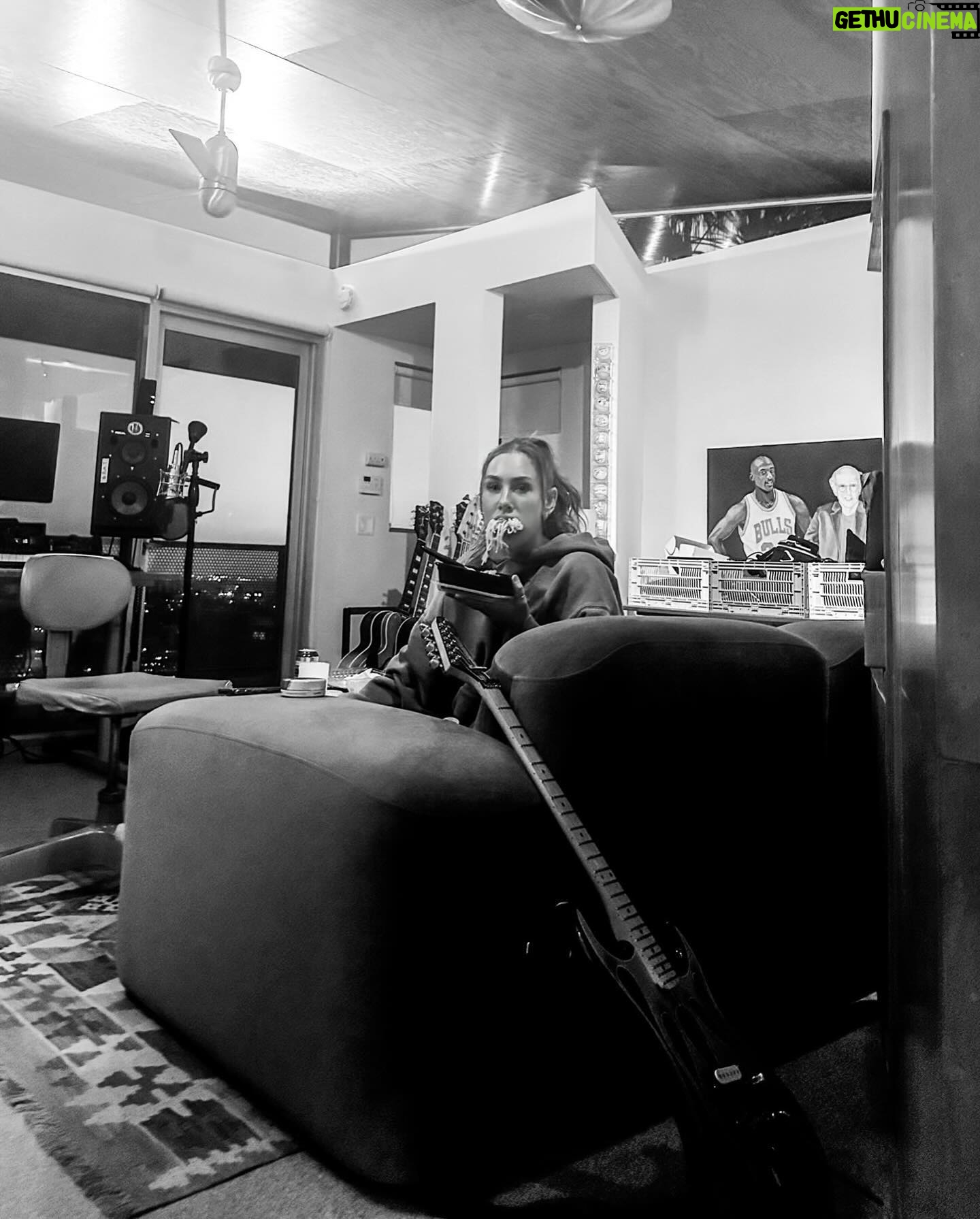 Theresa Marie Mingus Instagram - 🧚