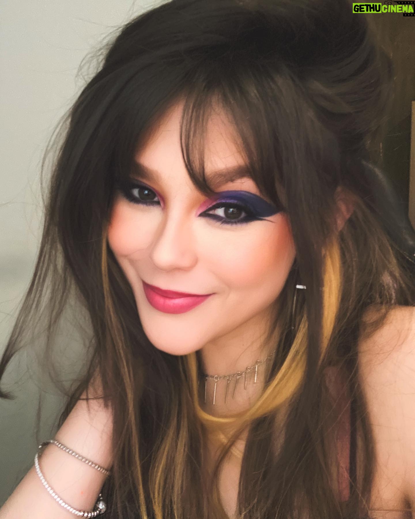 Thiessa Woinbackk Instagram - Espero que a semana de vcs esteja sendo tão linda, mesmo no meio de alguns caos, quanto daqui. 💕
