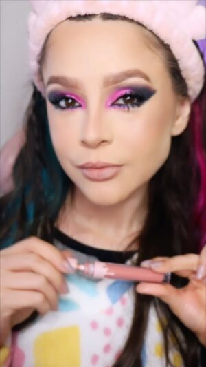 Thiessa Woinbackk Instagram - Uma make básica tá beninas 💁🏻‍♀️