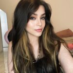 Thiessa Woinbackk Instagram - tô me sentindo tão lindinha 🥹💕 minha auto estima andava péssima, mas aí decidi me arrumar e aaaaa 🥹