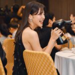 Thitiya Jirapornsilp Instagram - หลากหลายความรู้สึกมากอย่างแรกขอบคุณทางสมาคมผู้กำกับภาพยนตร์ไทยที่มอบรางวัลนี้ให้ใบปอนะคะ ขอบคุณ @gdh559 พี่โต้ง พี่วรรณ พี่แวว ที่เห็นอะไรในตัวหนูเชื่อใจให้หนูได้มาถ่ายทอดบทนี้ จนถึงตอนนี้ก็2ปีพอดีคิดถึงตอนออกกองมาก ขอบคุณเพื่อนๆทีมนักแสดง พี่ๆทีมงานที่มีส่วนเกี่ยวข้องทุกคน ที่ทำให้ยูกับมีและเธอกับฉันกับฉันออกมาสุดจะสมบูรณ์ หนังเรื่องนี้สอนอะไรหนูเยอะมาก เหมือนเป็นการเปิดโลกให้หนูได้ทำอะไรที่ไม่เคยทำ เปิดโอกาสให้หนูได้ทำอะไรอีกหลายๆอย่าง เป็นก้าวแรกในวงการที่ดีมากๆ จะพัฒนาตัวเองทั้งในฐานะนักแสดงและใบปอต่อไปค่ะ❤️❤️❤️