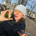 Thomasin McKenzie Instagram - Afternoon strolling 💛