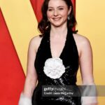 Thomasin McKenzie Instagram - Thank you @vanityfair for having me at your Oscars celebration and @rodarte for such a stunning gown, I felt so special 🥰 It was an unforgettable evening ⭐️