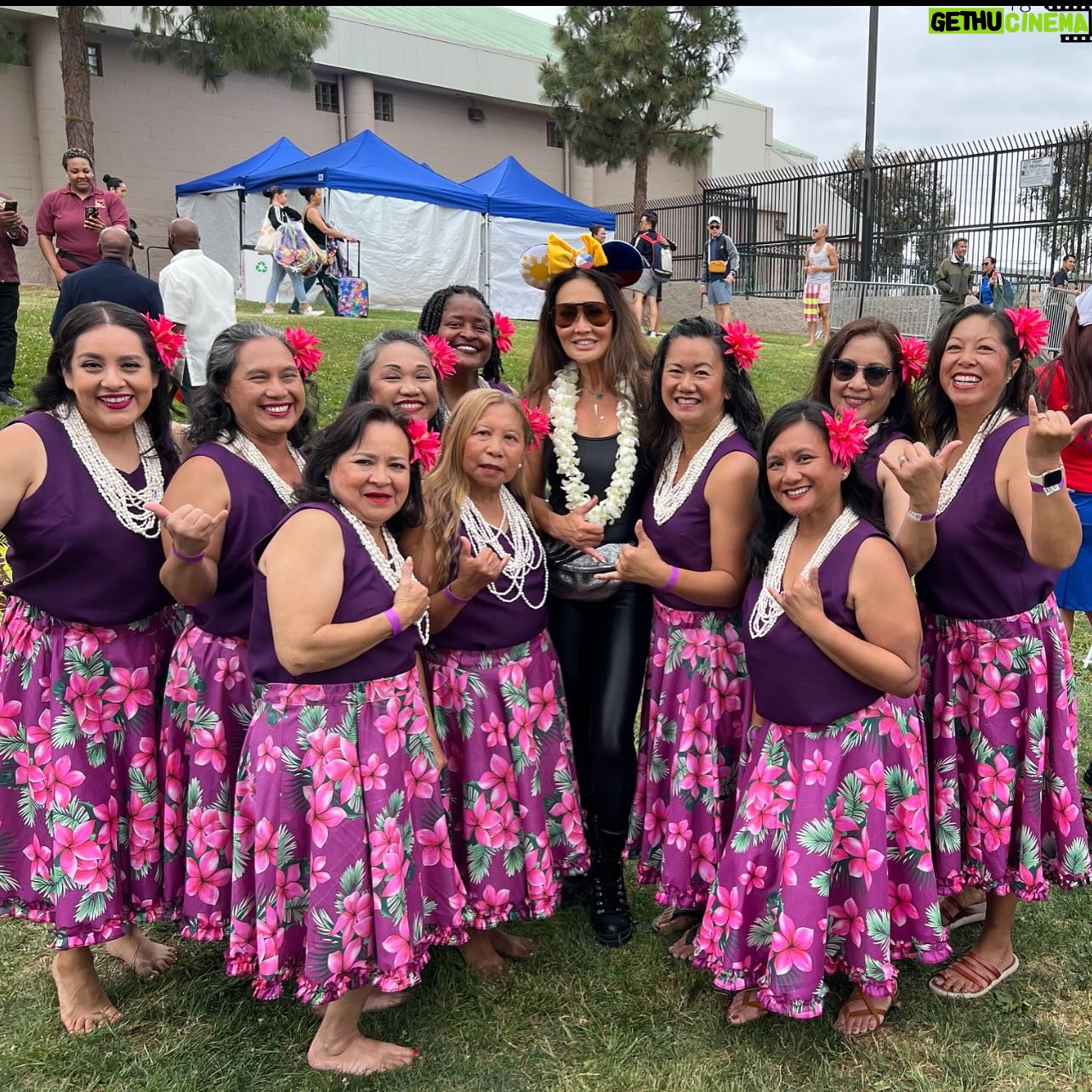 Tia Carrere Instagram - Congratulations to 2024 Grand Marshal for @cityofcarsonca #filipino Independence Day @apldeap Celebrated with a visit to the famed @kingshawaiian @kingshawaiianbakery and heard @daniel_ho_creations on the speakers ππ€πΎποΈ#aapi @jtedibenito