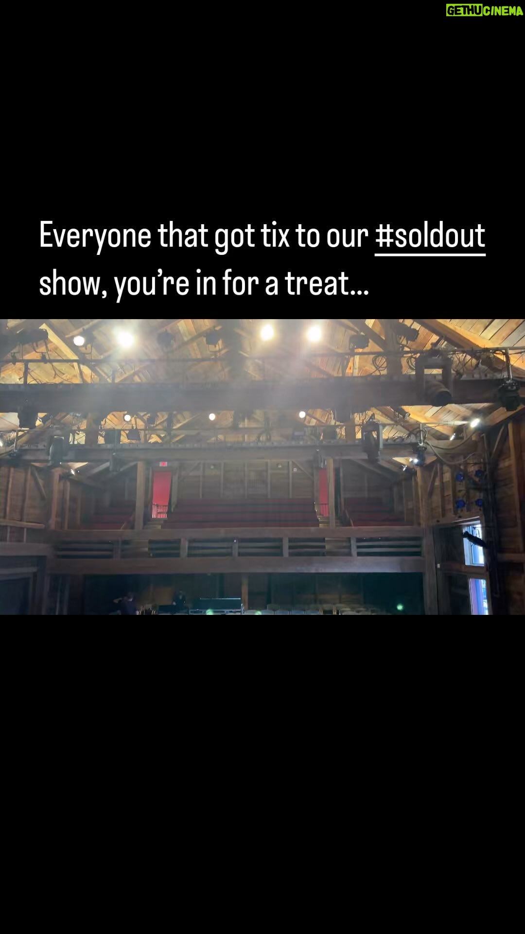 Tia Carrere Instagram - #soldout @wolf_trap tonight!! But here’s a preview of E Kahé Malié ( Flowing Gently ) by @daniel_ho_creations