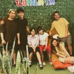 Ticha Wongtipkanon Instagram - สิ่งที่ชอบมากๆเวลาออกไปกับญาติผู้ใหญ่.. ก็คือ…พวกเขาจะขอให้พวกเราถ่ายรูปคู่กับทุกอย่างเลยค่ะ…😂