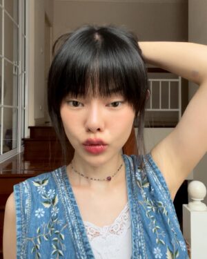 Ticha Wongtipkanon Instagram - ✂️แล้วหลังจากนั้น เธอก็ไม่เคยได้ออกจากบ้านอีกเลย….