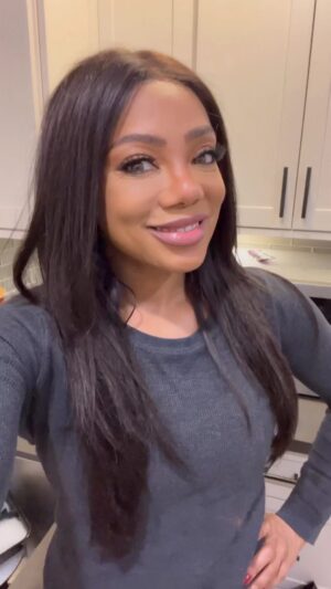 Tiffany Hines Instagram - Happy Meal Prep Monday everybody! So some of you have mentioned that meal prepping takes too much time. So today I’m including a couple hacks to save you time! First, don’t be afraid to incorporate pre-made salads and meals. This saves a ton of time! Also using frozen veggies can save more time than chopping and cutting up fresh veggies. And of course, cooking in batches and repeating meals throughout the week helps save time too. This week, the stars of the show were my adult lunchables with string cheese, jello, yougurt, and almonds, as well as my Turkey and avocado on cheddar flavored rice cakes! Happy prepping everyone! Have a healthy and happy week! 🥦🥗♥️🫶🏽
#mealprep #mealprepideas #mealprepping #mealprepmonday #healthyrecipes #healthylifestyle