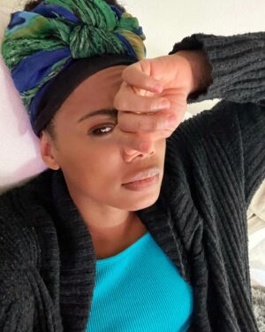 Tiffany Hines Instagram - ✋🏽 Anybody else eat too much already?! Strugglin over here 😂 Happy Thanksgiving y’all! What were your favorite dishes this year?!
