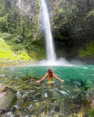 Tiffany Alvord Instagram - ✨ *Don’t* go chasing waterfalls.. they prefer if you play hard to get.. 🤪😅
- 
SWIPE to the end to see me sliding off the mossy rock to my death 🪨😂.. saw my life flash before my eyes, I did. HAVE A GREAT FANTASTIC MONDAY! Let’s crush this week. 🫶