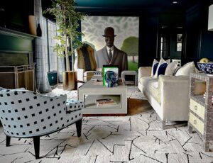 Tiffany Brooks Instagram - A lil #beforeandafter of the most recent @hgtvmagazine cover I #colordrenched this #familyroom in dark night by @sherwinwilliams #interiordesignernearme 
.⁣
.⁣
.⁣
.⁣
.⁣
#decor #decoration #homedecor #homedecoration #homedecorationideas #homedecorideas #homedecorinspiration #homedecorlove #homedesign #interior #interior123 #interiordecor #interiordecorating #interiordesign #interiordesigners #interiordesignerslife #interiordesignideas #interiordesigninspiration #interiordesigninspo #interiordesigntrends #interiorinspiration #interiorinspo #interiorstyle #interiorstyling #livingroom #livingroomdecor