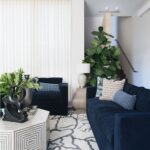 Tiffany Brooks Instagram - One of my #favoriteclients & one of my #favoritespaces 💙🖤 . . . #throwback #blackandblueinterior #interiordesigninspo #chicagointeriordesign #livingroom #chicago #westloop