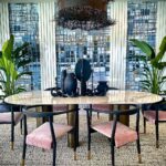 Tiffany Brooks Instagram - #wishiwasthere a peek at one of my favorite #diningroom r We installed this year. #miamiinteriordesign #chicagointeriordesign ⁣ .⁣ .⁣ .⁣ .⁣ .⁣ #chicagointeriordesign #chicagointeriordesigner #chicagointeriors #hgtvstar #decor #decoration #designdetails #elledecor #homedesign #homeinspiration #houstoninteriordesign #interior #interiordecor #interiordecorating #interiordesign #interiordesigners #interiordesignideas #interiordesigninspiration #interiordesigninspo #interiordesigns #interiordesigntrends #interiors #interiorstyling #livingroom #smmakelifebeautiful #wallpaper #contemporary