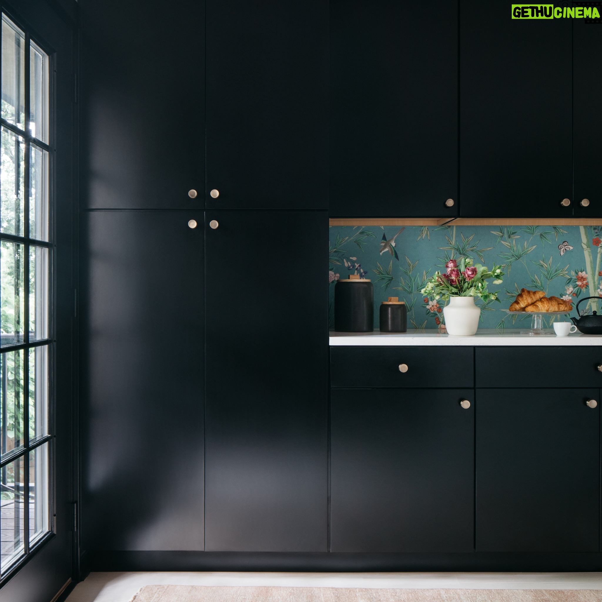 Tiffany Brooks Instagram - ⚠️ DISCLAIMER: No crumbs were left in the making of this design #atethat . . . #ateandleftnocrumbs #interiordesign #dreamkitchen #dreamdiningroom #designideas #chicagointeriors #designinspo