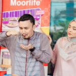 Tika Bravani Instagram - Keseruan event Moorlife Berbagi Berkah Qurban di 38 provinsi kemarin. Selain dapat tausiyah bermakna dari @ustad_solmed , bisa nyicipin tongseng enak buatan chef @gilang_ramadhano , bonus dapat wadah yang sustainable pula. Semangat berbagi @moorlife.official , semoga selalu mendatangkan keberkahan. Bangga produk lokal! ❤️