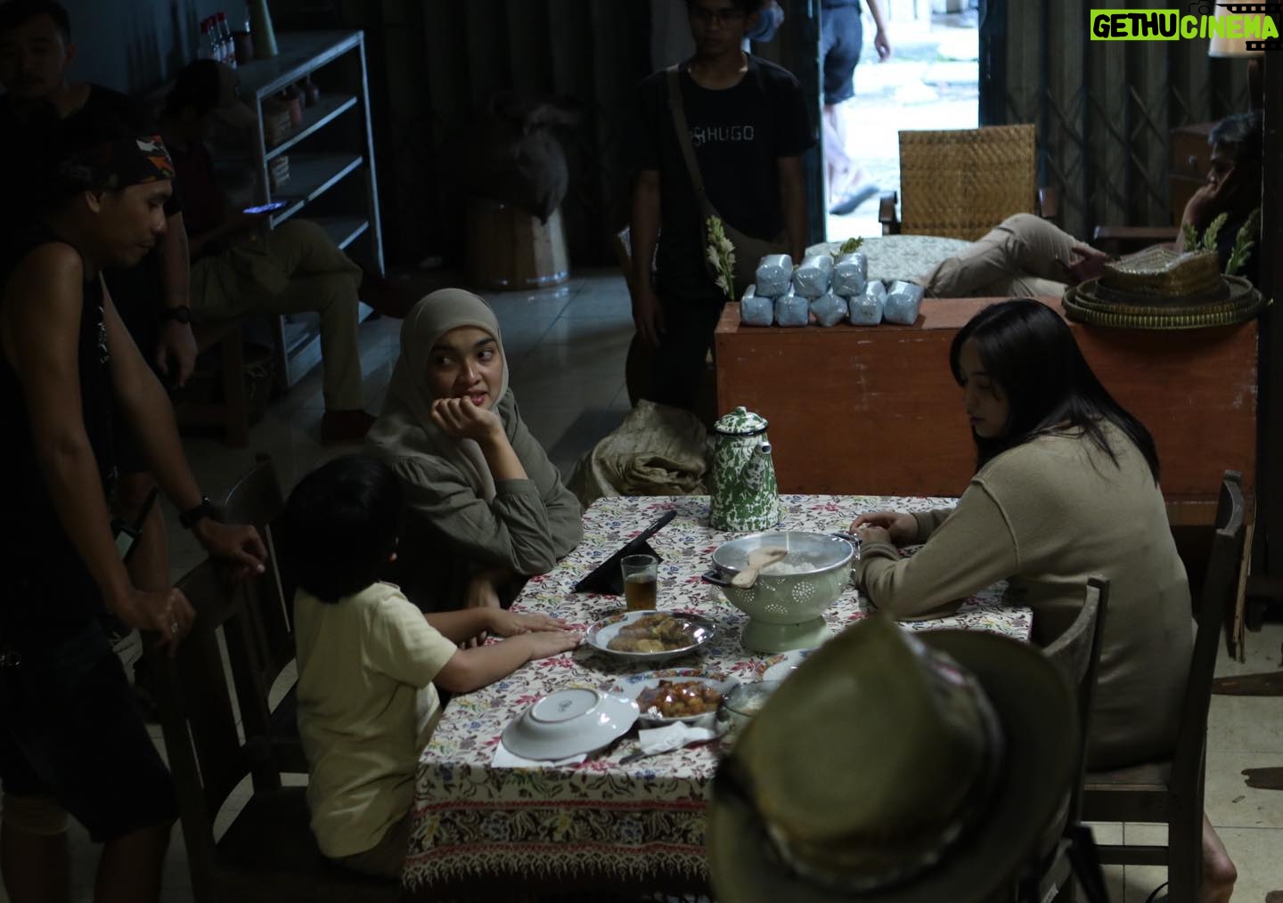 Tika Bravani - 3K Likes - Semua akan horror pada waktunya 🤓
#khanzab