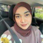 Tika Bravani Instagram - Yang udah mulai puasa lagi dari sekarang mana suaranyaaah? Belom, belom puasa syawal.. baru ganti yang wajib. Berhubung bolongnya 9 hari mulai puasa dari sekarang deh.. yuk bisa yuk melalui godaan ajakan makan2 😂😂😂 2 down, 13 days to go.. syemangaad!!😂